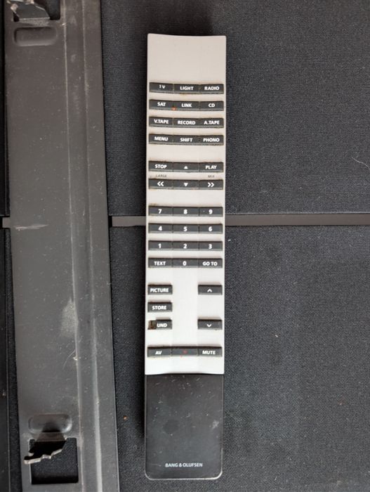 Wieża Bang&Olufsen