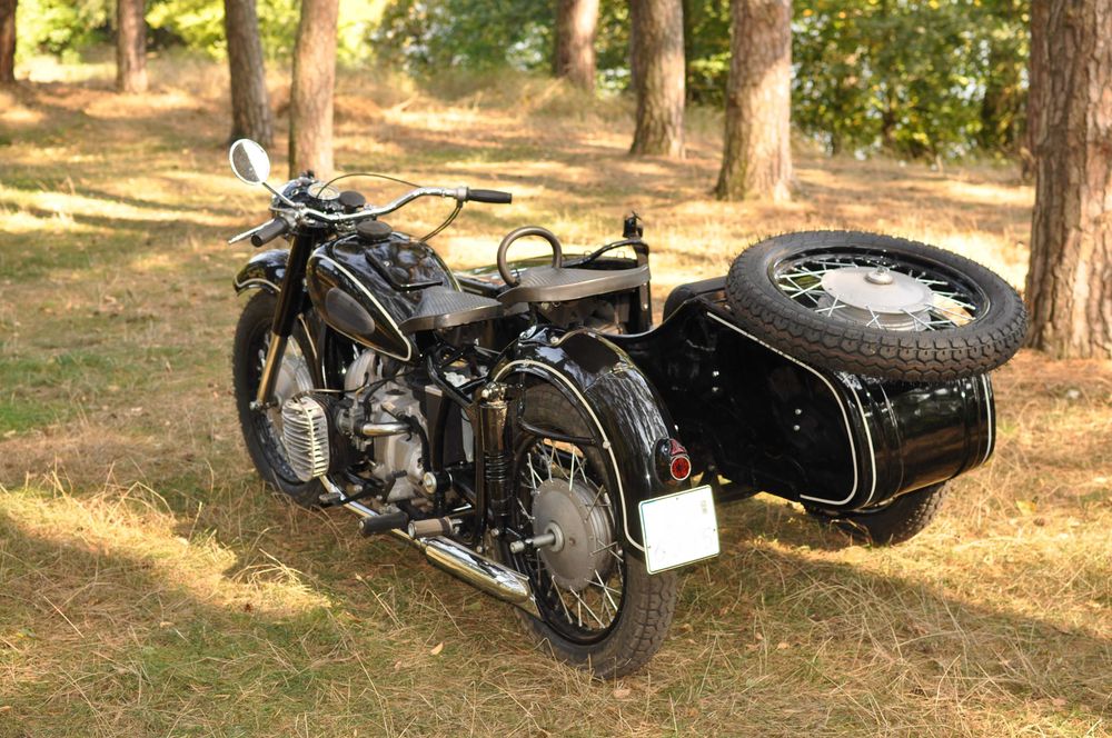 Motocykl z wózkiem bocznym KMZ-K750 "Kaśka"