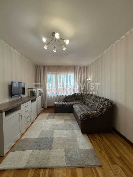 Продаж 2К квартири ст. м. Академмістечко 5 хв.пішого ходу.