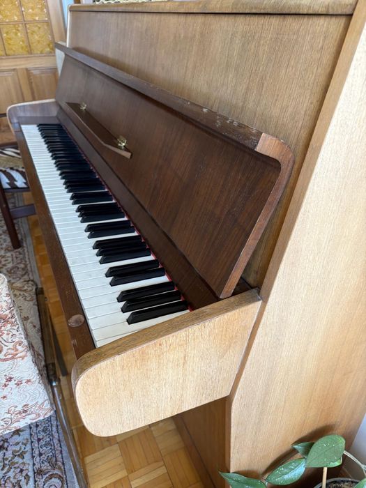 Pianino Lindberg - do renowacji i strojenia