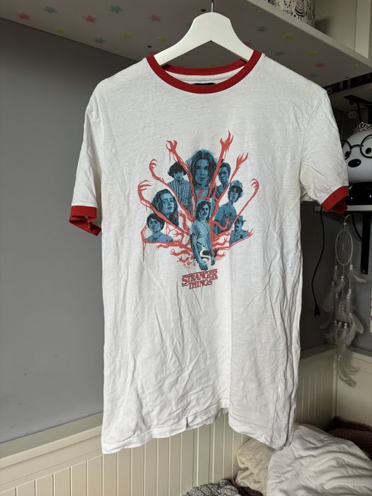 t-shirt oversize Stranger Things, koszulka z krótkim rękawem