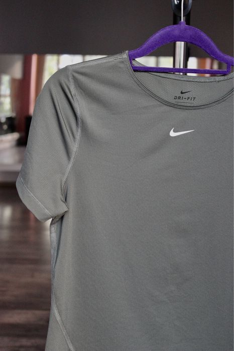 Футболка Nike