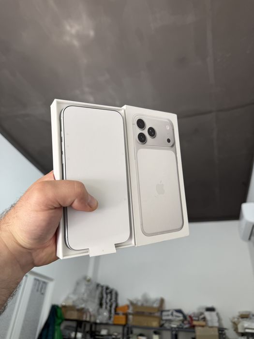 Apple iphone 17 Pro Max 256 gb як НОВИЙ АЙФОН