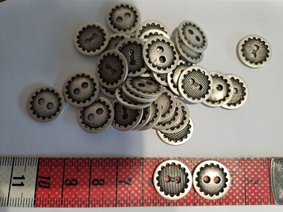 Guziki metalowe, z 2 dziurkami, 200 szt