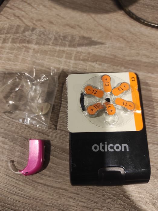 Aparat słuchowy ,,Oticon Sensei "