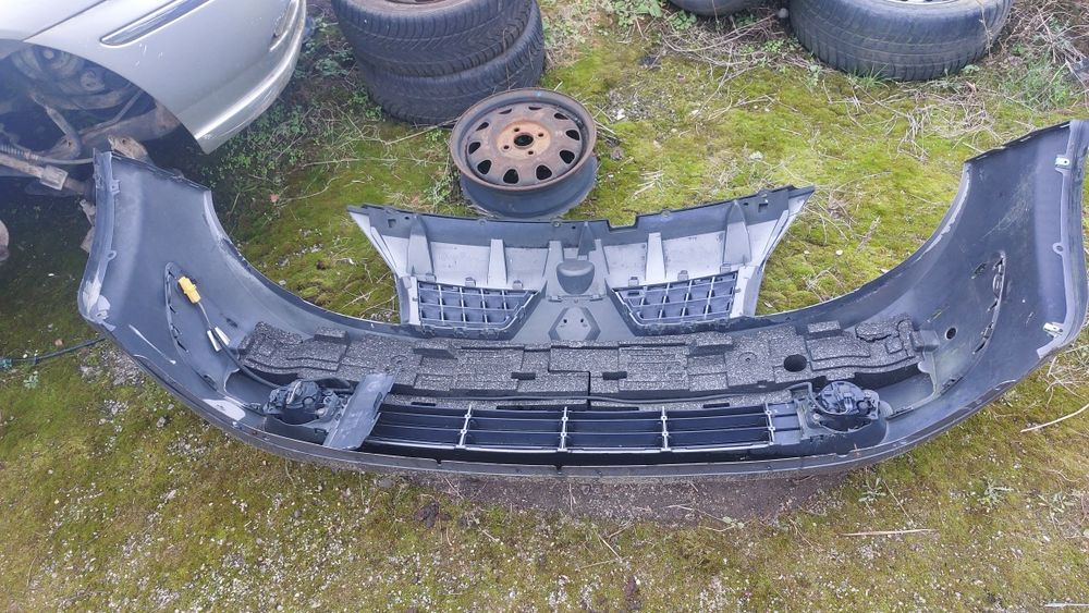 Бампер передний renault scenic 2 03 - 06r