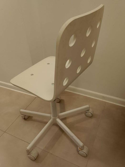 Ikea Jules - białe krzesło obrotowe