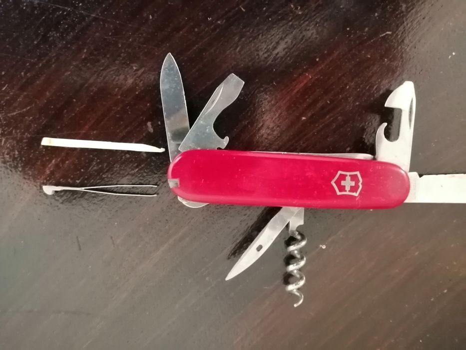 Completo.. Canivete suisso Novo