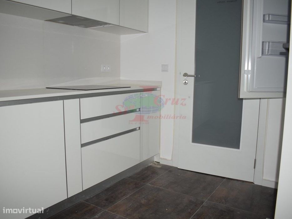 Apartamento T2 - Novo - Bairro de S. Miguel