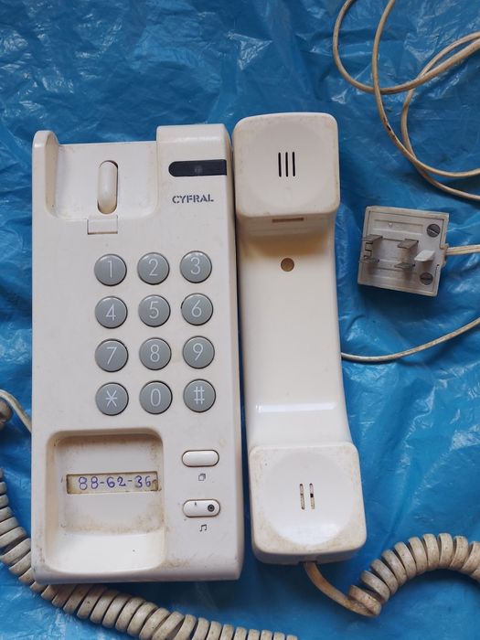 Telefon stacjonarny CRYSTAL z czasów PRL 1995r