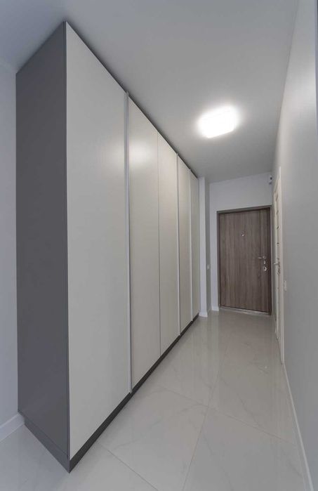 Подобова оренда- комфортна студія з ремонтом, біля метро. Світло 24/7.