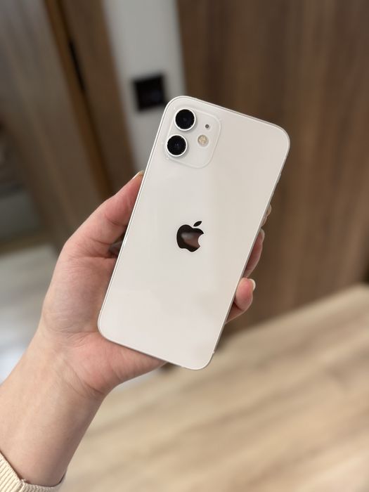 Iphone 12 em otimo estado