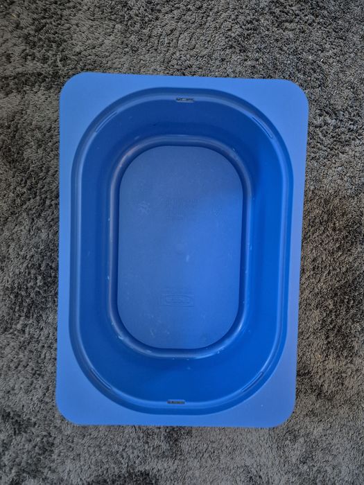 Pojemnik ikea niebieski 21x30 cm