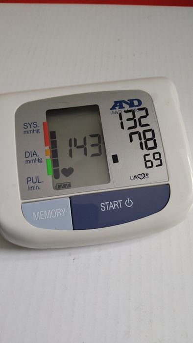 Тонометр And AU-703