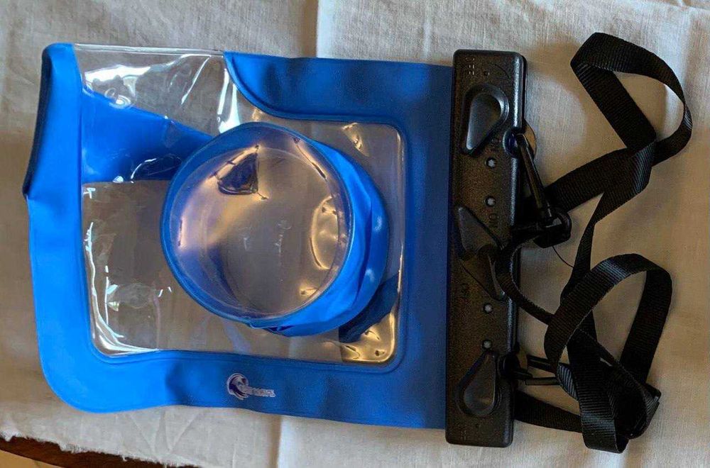 Продам: чохол та аквафотобокс для цифр. фотоаппарата-компакту