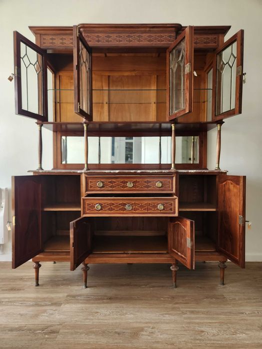 Conjunto Sala Louceiro/Cristaleira e Cómoda