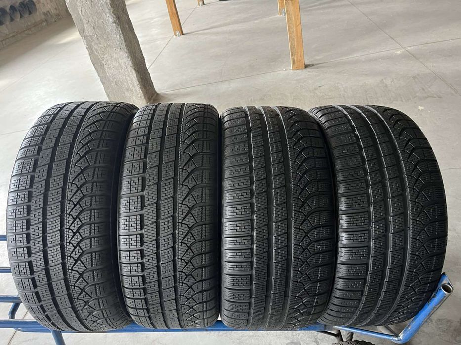 275/35/20+245/40/20 R20 Pirelli PZero Winter * 4шт зима
