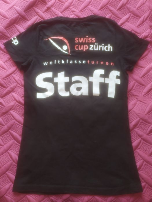 Жіноча футболка чорного кольору, розміру xs