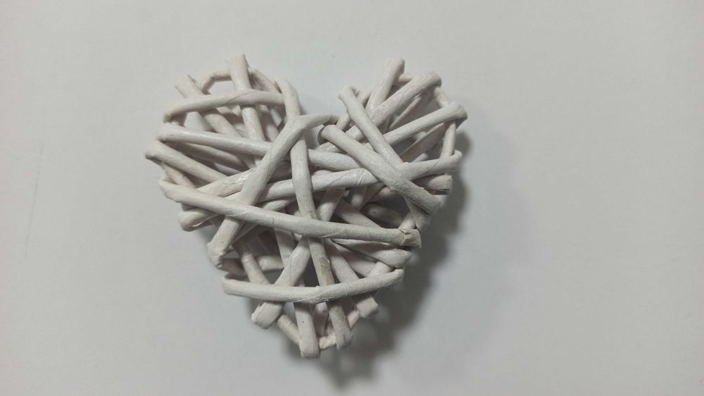 Новорічний декор, іграшки на ялинку, гірлянди, підвіски