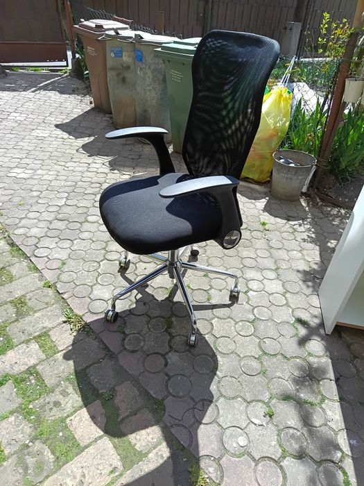 Krzesło biurowe  regulowane