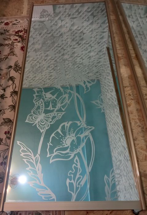 Продам дзеркало від шафи купе