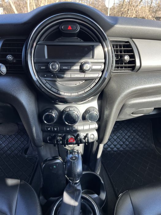MINI Cooper Hardtop 2015 року(по штатам 2016р.)