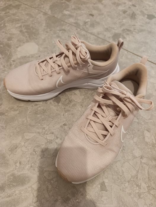 Damskie buty do biegania Nike