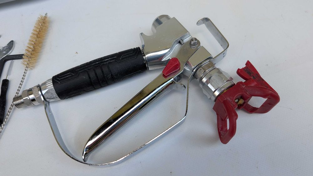 Pistolet malarski agregat Erbauer EAPS600