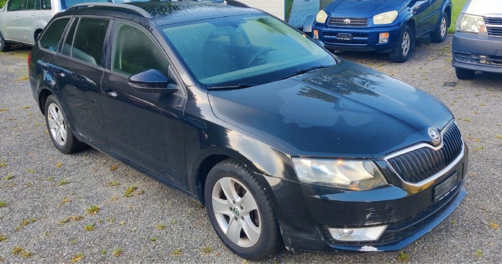 Skoda Octavia 1.8C 4x4
Автомобіль зі Швейцарії.
Технічний стан:
– Повний привід (4x4)
– новий ланцюг ГРМ 
– Екологічний стандарт: B6b