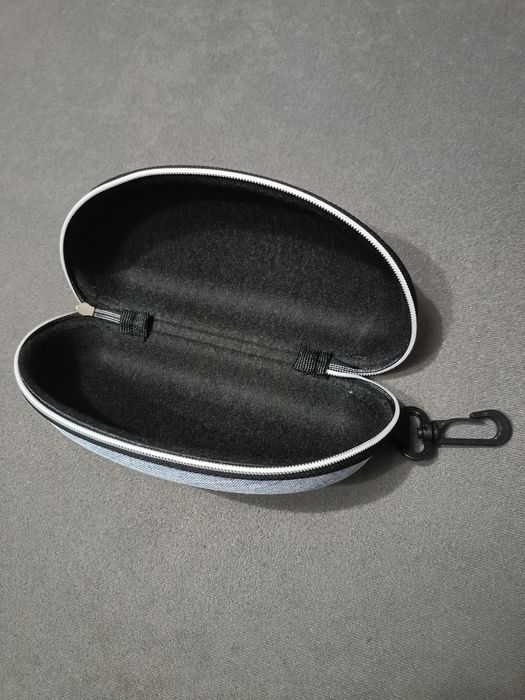 Etui na okulary błękitne