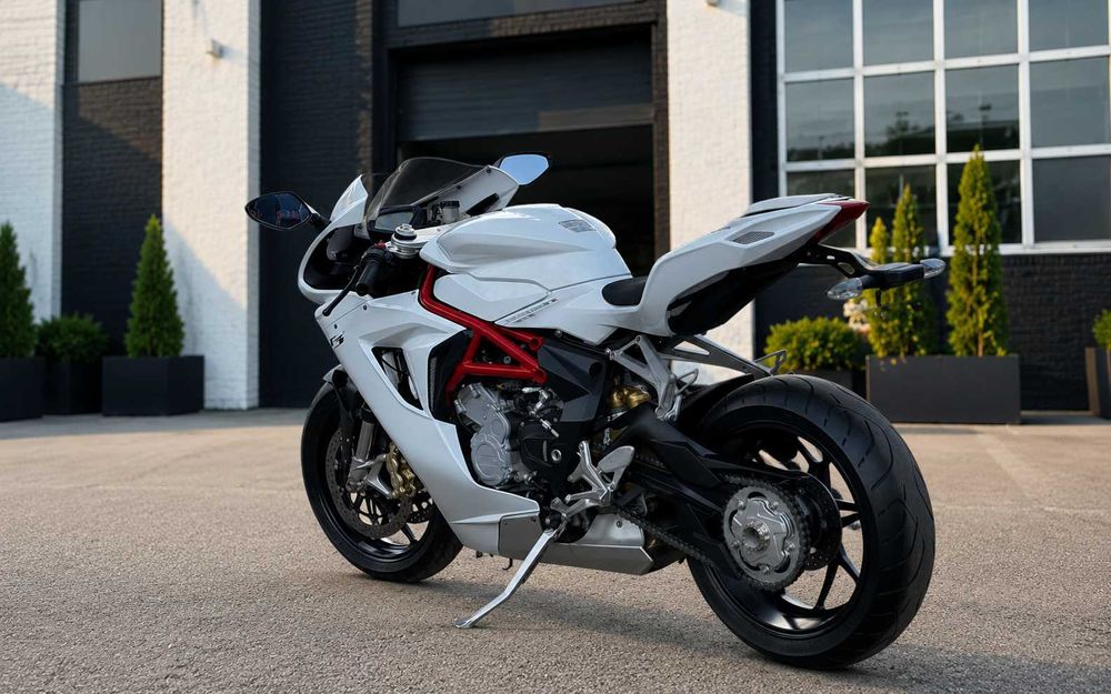 MV Agusta F3 675 2013, біла - практично нова, 5750 км