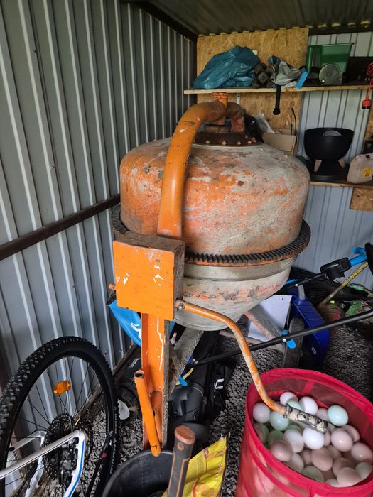 Betoniarka 200l na 230 V