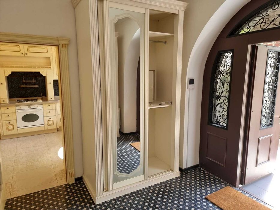 Продаж будинку в центрі, 467 кв.м. Представник власника.