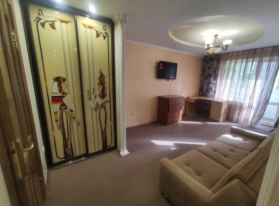 Оренда 2 кім. квартири з ремонтом, вул. Пасічна 58