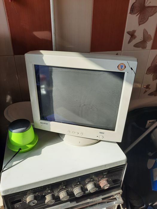 Монитор Samtron76BDF