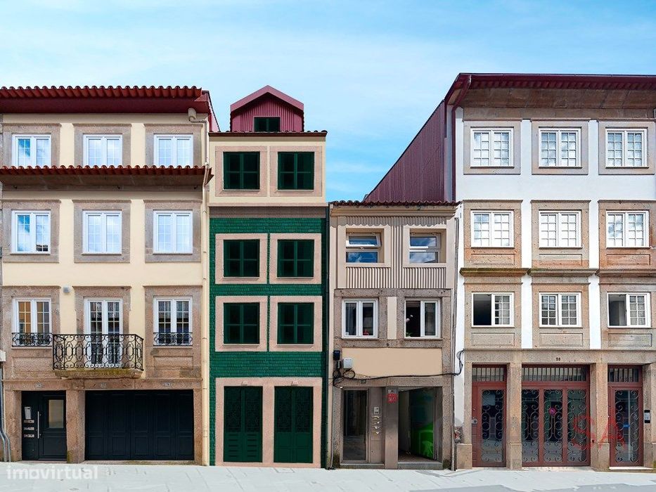 New, fully equipped and furnished T1 apartment in the historic center of Braga...