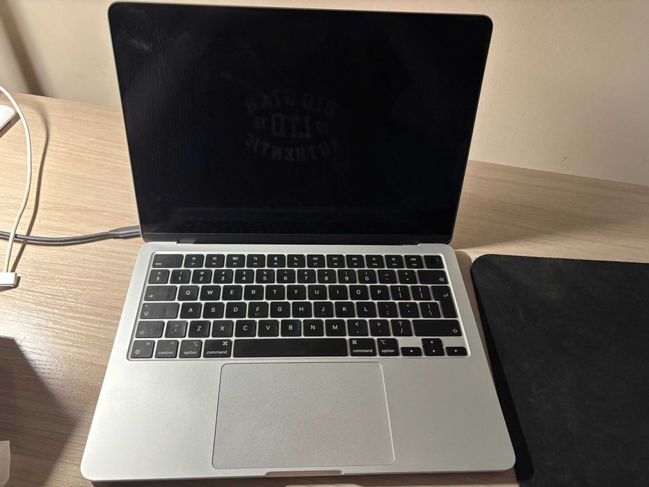 Apple MacBook Air M3/16GB/256/Mac OS Srebrny 10R GPU