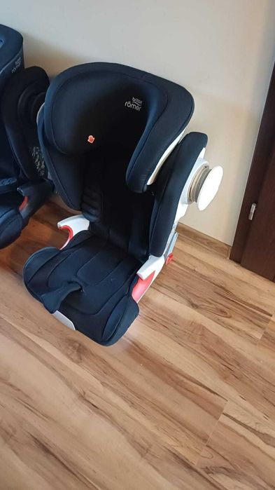 Fotelik Roamer 15-36 czarno-biały