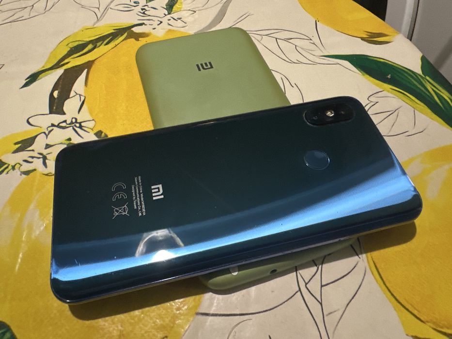 Продам сяоми  8/128 в отличном состоянии синий комлект полный