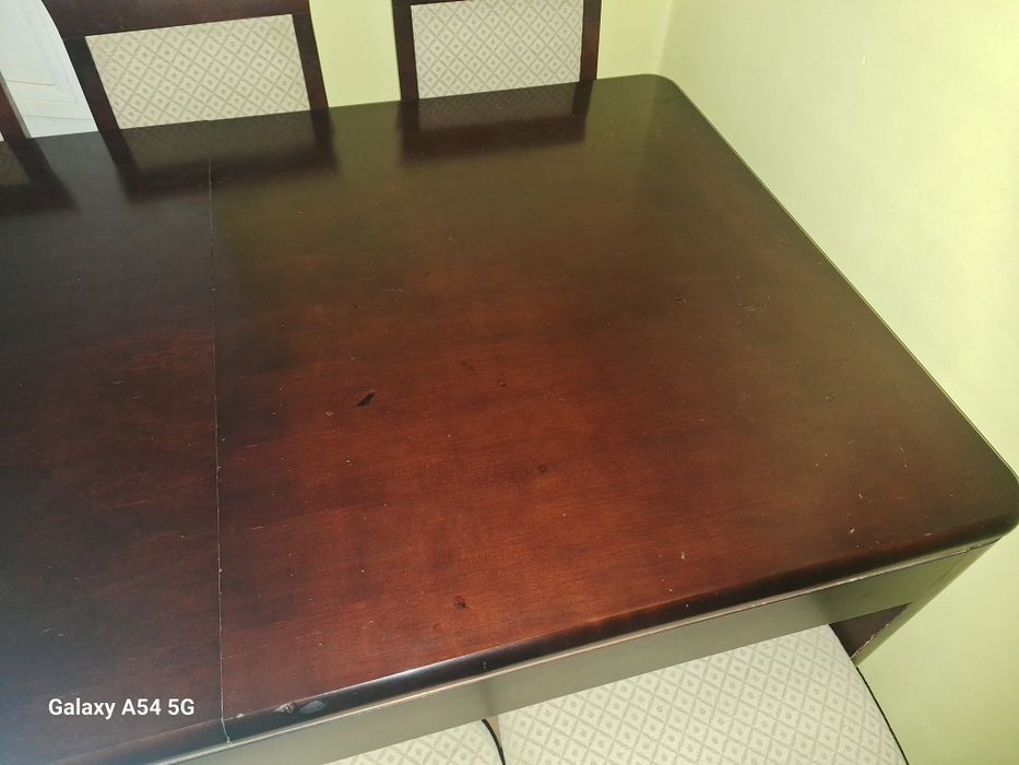 Stół do salonu Mebin plus 6 krzeseł