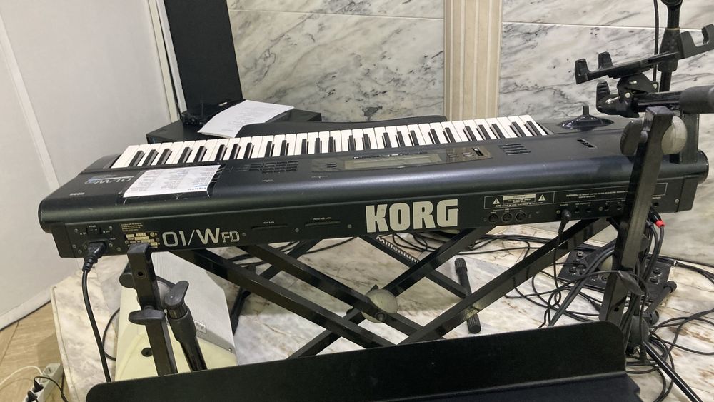 Korg 01/W FD - 61 teclas