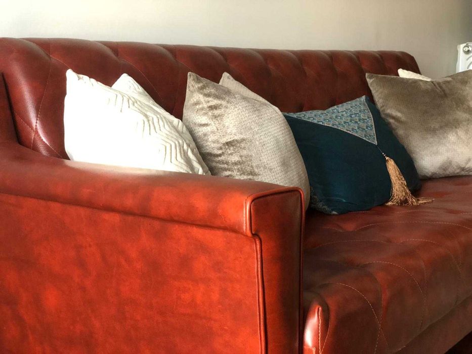 Sofá cama e poltronas