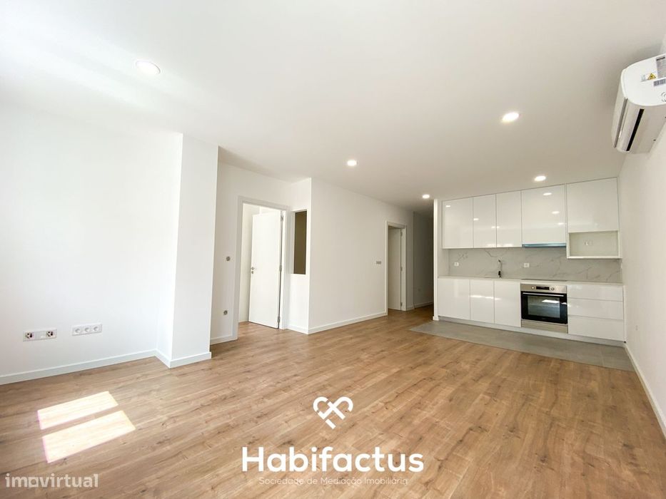 Apartamento T1+1  no Centro de Nelas