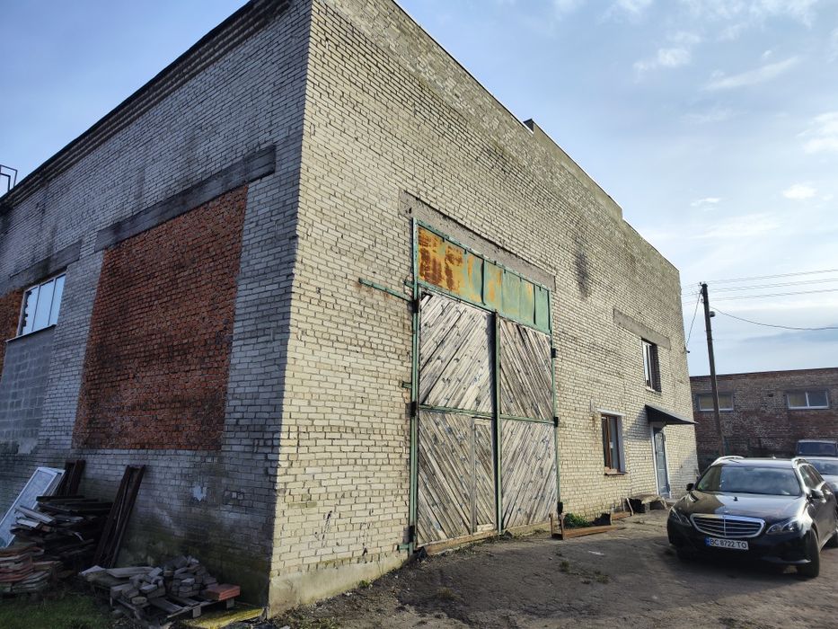 Оренда приміщення під СТО, склад з новим підйомником та  офісом