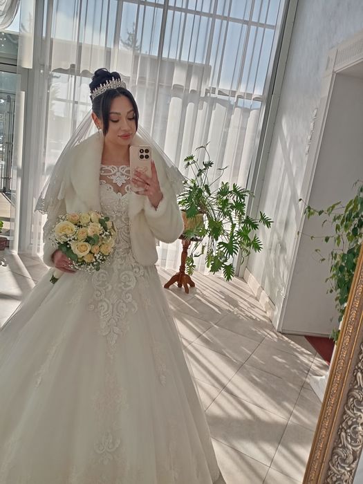 Продам свадебное платье