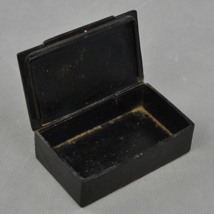 Caixa de Rapé em Papier Marchê com figuras