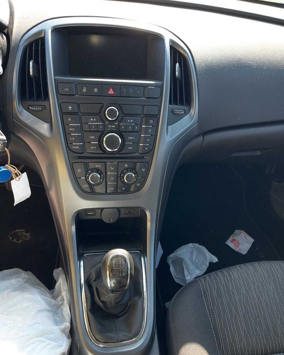 Opel Astra J 2015 para peças!