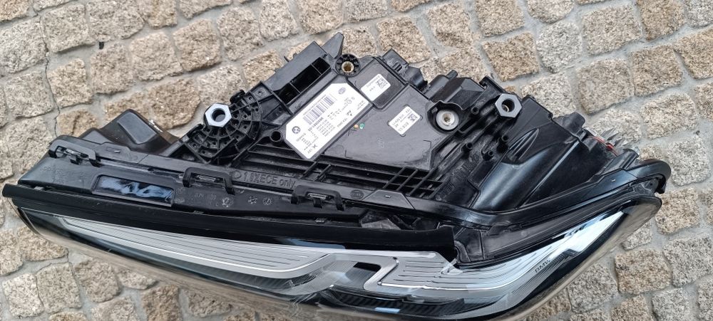 Farol BMW G30 G31 full Led