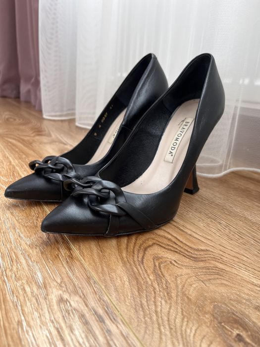 Мешти на каблуку, 39 розмір