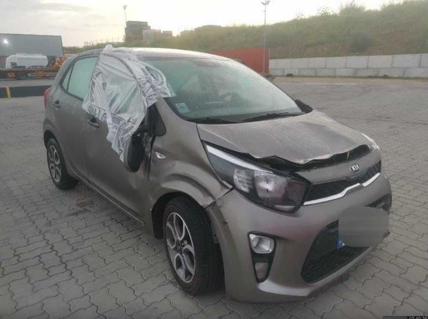 KIA Picanto 1.0 Salvado